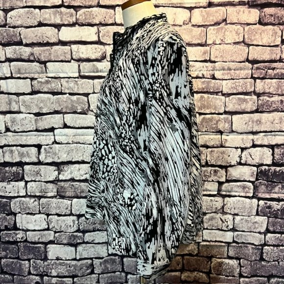 Chico's Zenergy Long Sleeve Zip Up Jacket Size XL - Picture 4 of 10